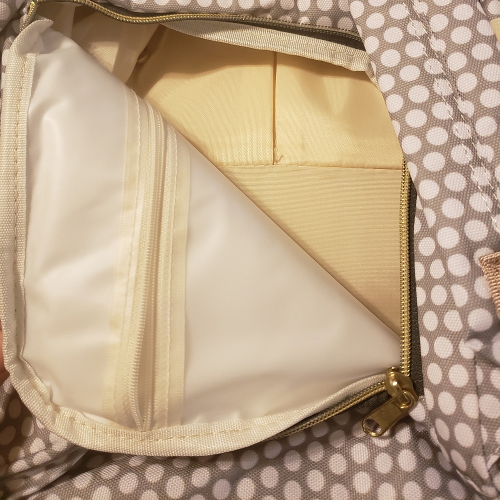 Bebewing Backpack Diaperbag - Picture 3 of 6